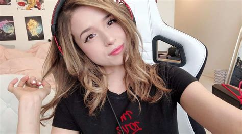 hottest twitch streamers 2023|Hottest Female Twitch Streamers (Top 24)